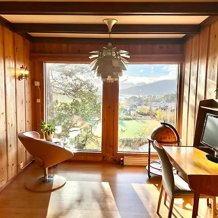 Hilltop Panorama View Retreat Holiday home *